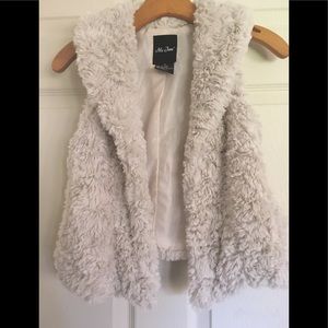 Me Jane Faux Fur Vest In Sz 10